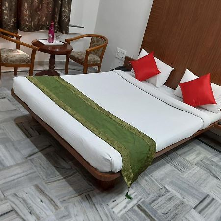 City Palace Hotel होटल सिटी पैलेस Nashik Exterior foto