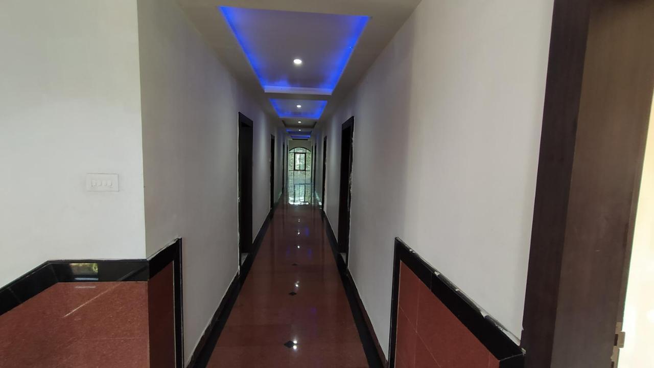 City Palace Hotel होटल सिटी पैलेस Nashik Exterior foto