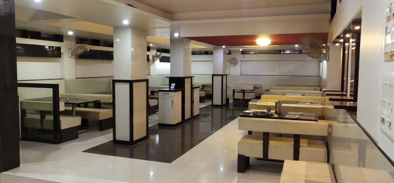 City Palace Hotel होटल सिटी पैलेस Nashik Exterior foto