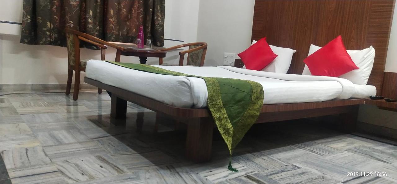 City Palace Hotel होटल सिटी पैलेस Nashik Exterior foto